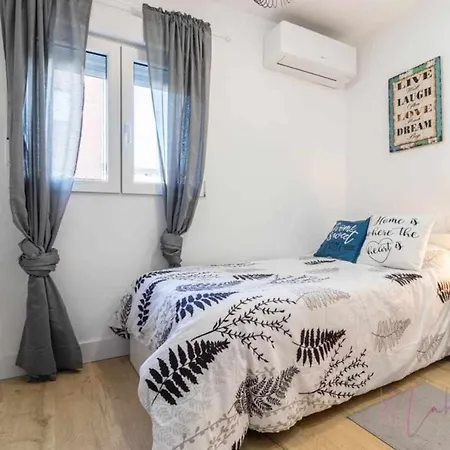 Apartment 2 En Estadio Sevilla, 6 Plazas Y Metro