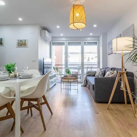 Apartment 2 En Estadio Sevilla, 6 Plazas Y Metro *
