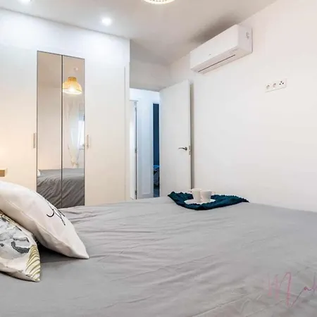 2 En Estadio Del Sevilla, 3 Y Metro Apartamento