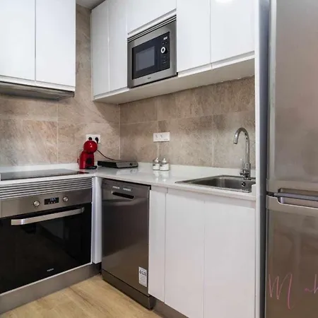 Apartment 2 En Estadio 6 Plazas 3 Hab Y Metro Seville