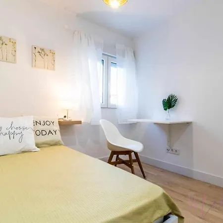 2 En Estadio 6 Plazas 3 Hab Y Metro Apartment *